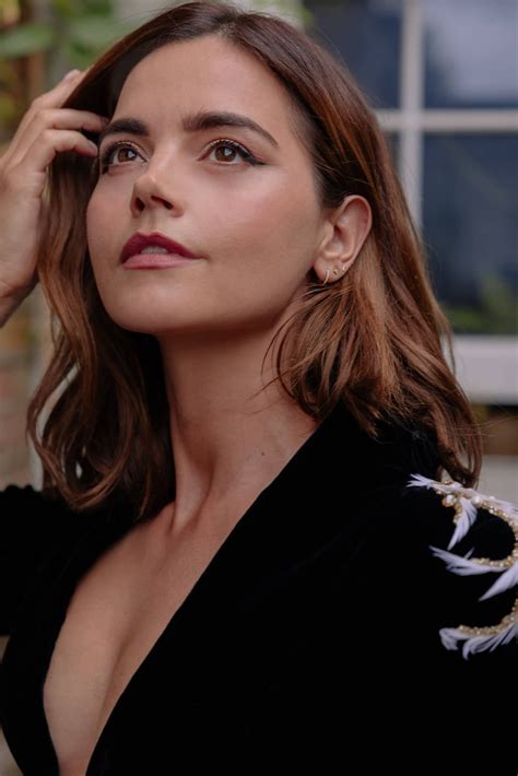 The Italian Reve shoot 2023 : r/JennaLouiseColeman